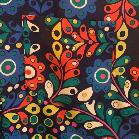 Women’s long sleeve button up shirt - Picture 3 of 4